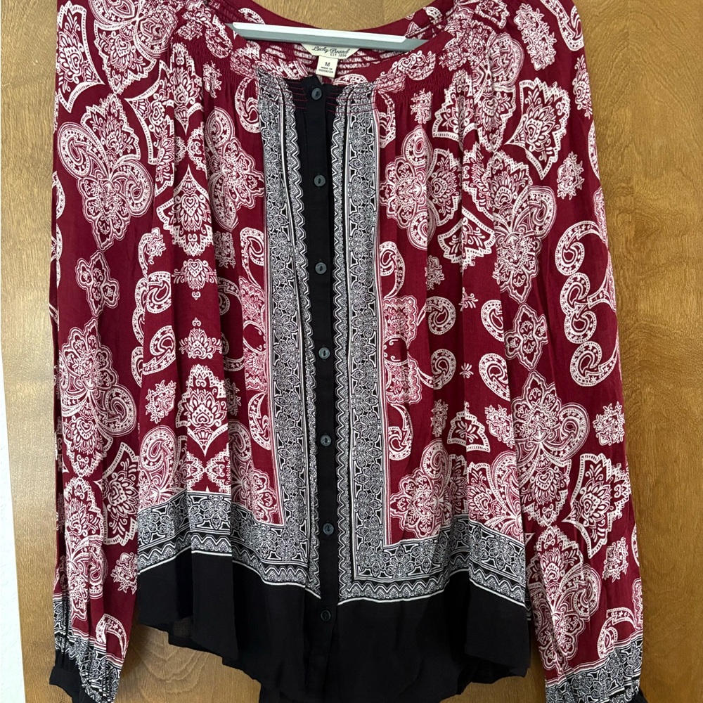 Lucky brand women’s paisley top.